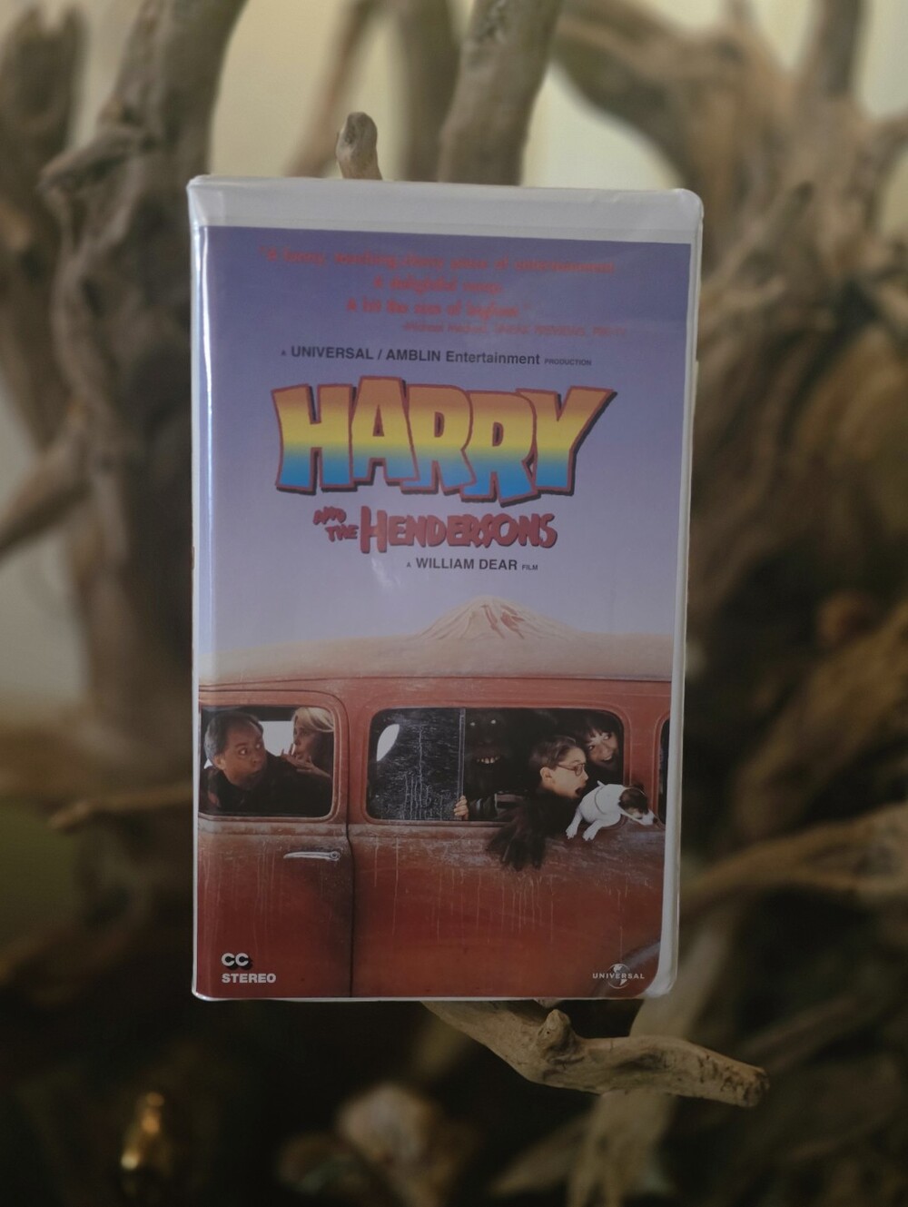 Harry and the Hendersons (1987) VHS - Cult Classic Rare Vtg Tape